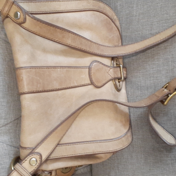 Fossil tan leather women's crossbody bag - Picture 6 of 17